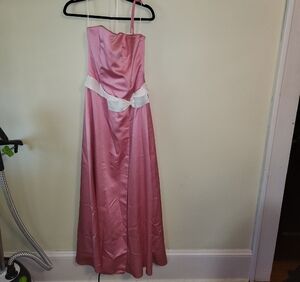 Elegant Pink Strapless Gown